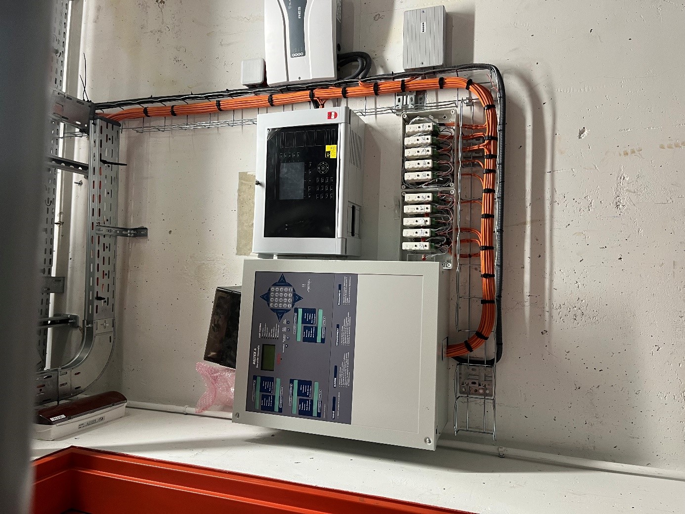 STEA-installed automation and control panel with wired modules